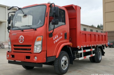 三龍龍江自卸車
