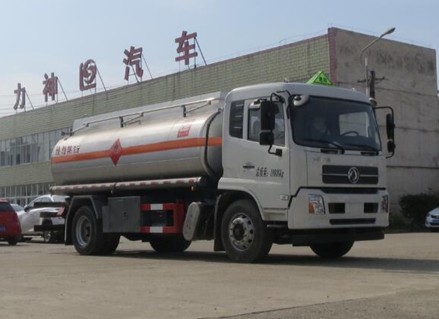國(guó)六東風(fēng)天錦鋁合金油罐車圖片 國(guó)六東風(fēng)天錦鋁合金油罐車圖片