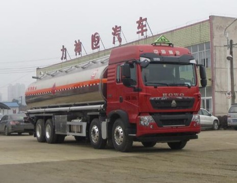 國(guó)六重汽豪沃T5G前四后八鋁合金油罐車圖片 國(guó)六重汽豪沃T5G前四后八鋁合金油罐車圖片