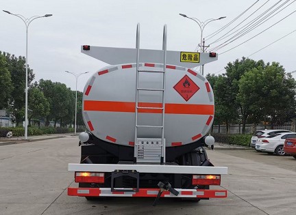 國(guó)六解放8噸油罐車多方位圖片 國(guó)六解放8噸油罐車多方位圖片