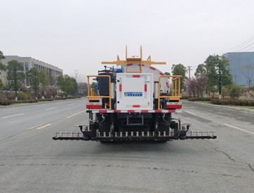 4.2立方標(biāo)準(zhǔn)型瀝青灑布車(chē) 4.2立方標(biāo)準(zhǔn)型瀝青灑布車(chē)