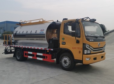 7立方標(biāo)準(zhǔn)型瀝青灑布車(chē) 7立方標(biāo)準(zhǔn)型瀝青灑布車(chē)