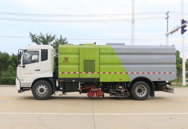 國(guó)六東風(fēng)天錦洗掃車_程力威牌CLW5180TXSD6型洗掃車