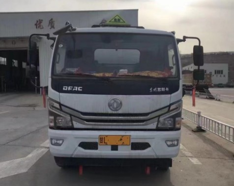 二手8噸油罐車，甘肅牌照！