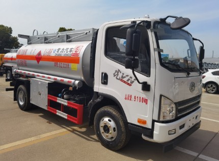 解放5噸流動(dòng)加油車_專力牌ZLC5090GJYCC6型加油車 解放5噸流動(dòng)加油車_專力牌ZLC5090GJYCC6型加油車