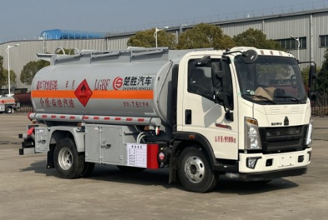 重汽豪沃7.5方加油車_楚勝牌CSC5097GJYZ6型加油車